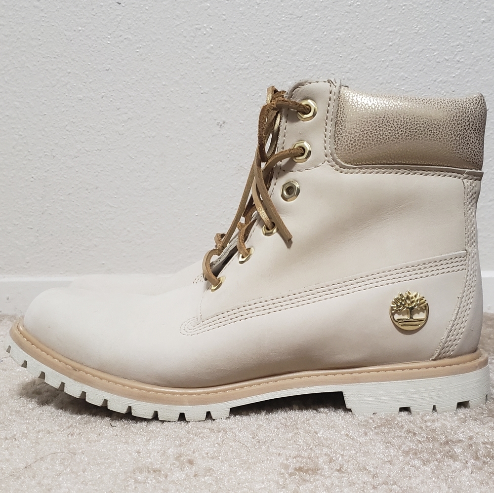 Timberland Womens 6" Limited Edition A18L5 Beige/Gold boots